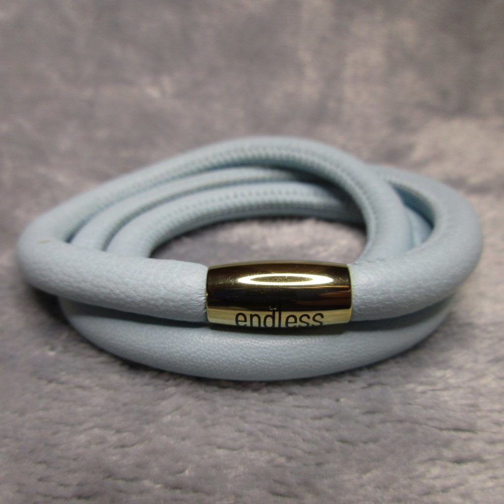 Endless Triple Light Blue Gold Clasp Leather Bracelet By JLO 7 inch NEW A37